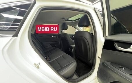 KIA K3, 2022 год, 1 800 000 рублей, 10 фотография