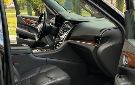 Cadillac Escalade IV, 2017 год, 5 300 000 рублей, 22 фотография