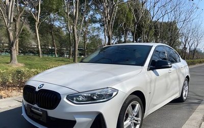 BMW 1 серия, 2022 год, 1 800 000 рублей, 1 фотография