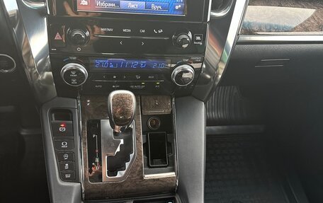 Toyota Alphard III, 2019 год, 4 000 000 рублей, 10 фотография