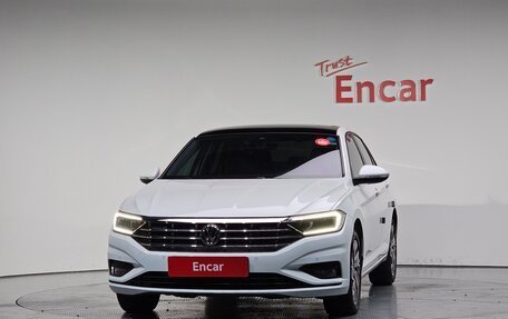 Volkswagen Jetta VII, 2021 год, 2 010 000 рублей, 1 фотография