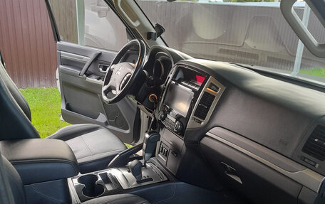 Mitsubishi Pajero IV, 2018 год, 3 300 000 рублей, 8 фотография