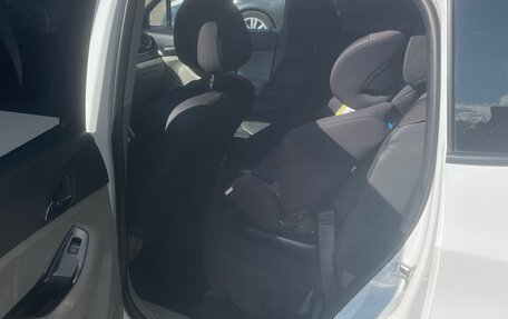 Chevrolet Orlando I, 2012 год, 990 000 рублей, 2 фотография