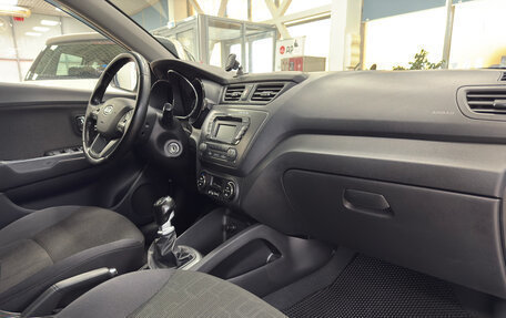 KIA Rio III рестайлинг, 2011 год, 780 000 рублей, 22 фотография