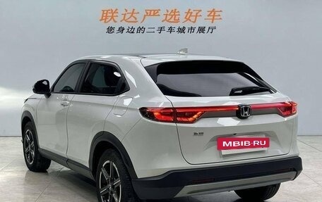 Honda Vezel, 2024 год, 2 060 000 рублей, 4 фотография