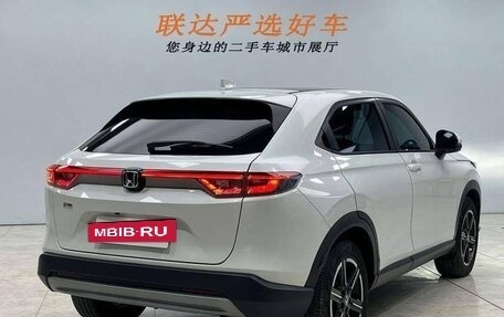 Honda Vezel, 2024 год, 2 060 000 рублей, 6 фотография