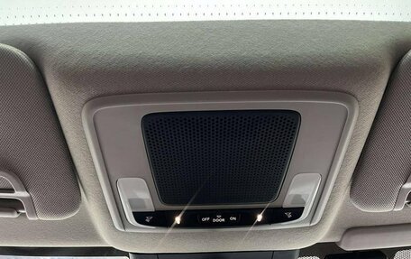 Honda Vezel, 2024 год, 2 060 000 рублей, 16 фотография