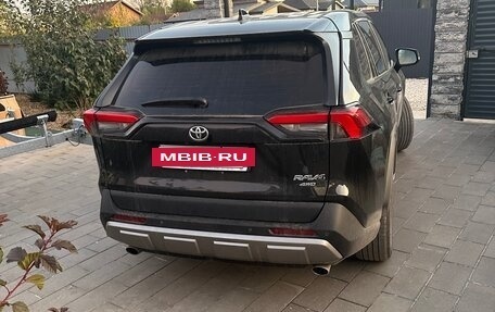 Toyota RAV4, 2022 год, 3 600 000 рублей, 3 фотография