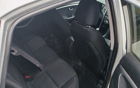 Hyundai i30 II рестайлинг, 2012 год, 750 000 рублей, 11 фотография