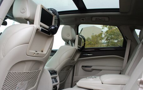 Cadillac SRX II рестайлинг, 2012 год, 1 390 000 рублей, 17 фотография