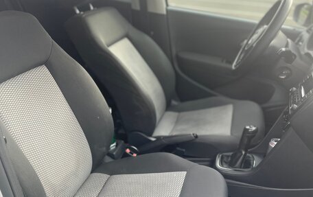 Volkswagen Polo VI (EU Market), 2010 год, 8 фотография