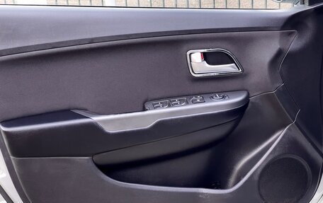 KIA Rio III рестайлинг, 2015 год, 1 099 000 рублей, 15 фотография