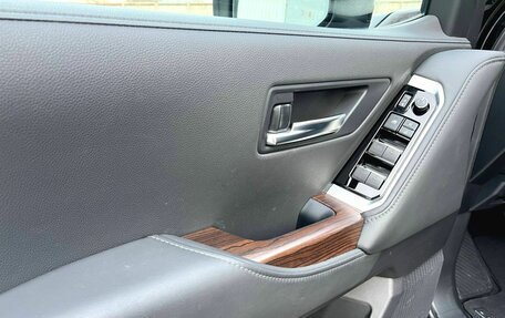 Toyota Land Cruiser, 2022 год, 11 740 000 рублей, 17 фотография