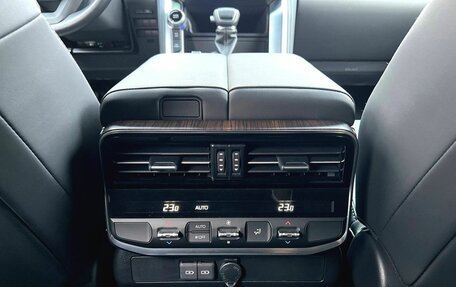 Toyota Land Cruiser, 2022 год, 11 740 000 рублей, 19 фотография