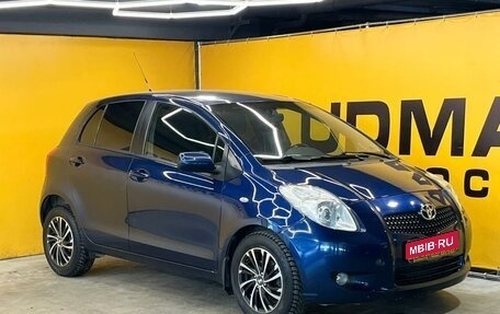 Toyota Yaris III рестайлинг, 2008 год, 549 000 рублей, 1 фотография