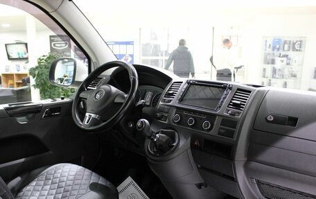 Volkswagen Caravelle T5, 2014 год, 1 625 000 рублей, 16 фотография