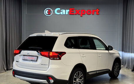 Mitsubishi Outlander III рестайлинг 3, 2018 год, 1 720 000 рублей, 6 фотография