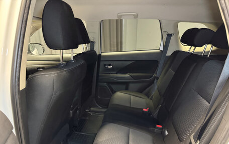 Mitsubishi Outlander III рестайлинг 3, 2018 год, 1 720 000 рублей, 25 фотография