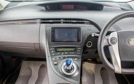 Toyota Prius, 2010 год, 1 049 000 рублей, 20 фотография