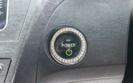 Toyota Prius, 2010 год, 1 049 000 рублей, 22 фотография