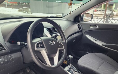 Hyundai Solaris II рестайлинг, 2012 год, 990 000 рублей, 9 фотография