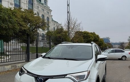 Toyota RAV4, 2017 год, 3 299 999 рублей, 5 фотография