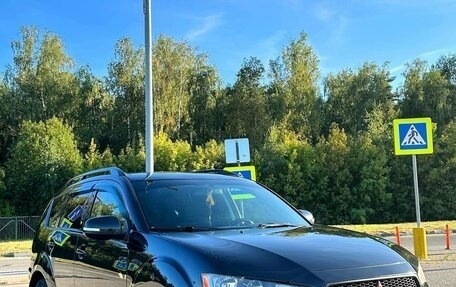 Mitsubishi Outlander III рестайлинг 3, 2010 год, 1 030 000 рублей, 1 фотография