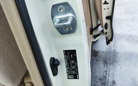 Toyota Alphard III, 2010 год, 2 285 000 рублей, 12 фотография