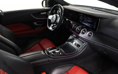 Mercedes-Benz E-Класс, 2018 год, 3 890 000 рублей, 9 фотография