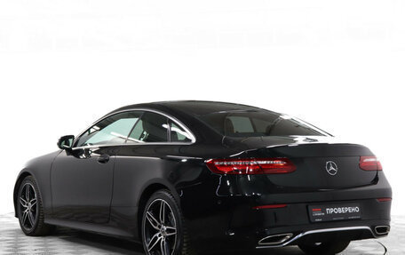 Mercedes-Benz E-Класс, 2018 год, 3 890 000 рублей, 7 фотография