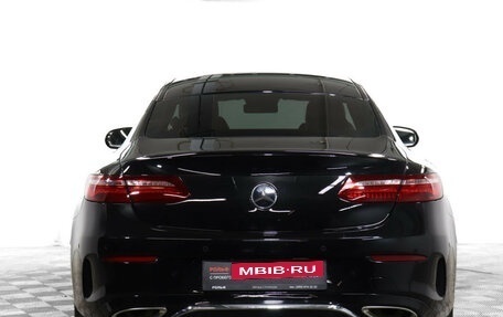 Mercedes-Benz E-Класс, 2018 год, 3 890 000 рублей, 6 фотография