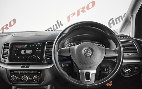 Volkswagen Sharan II, 2012 год, 1 470 000 рублей, 11 фотография