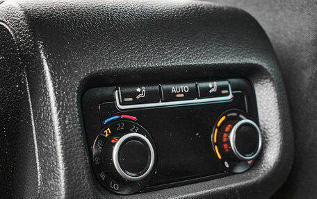 Volkswagen Sharan II, 2012 год, 1 470 000 рублей, 20 фотография