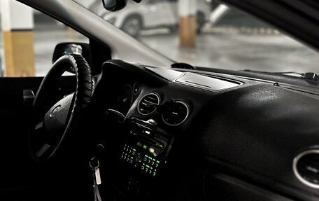 Ford Focus II рестайлинг, 2006 год, 700 000 рублей, 13 фотография