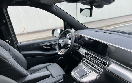 Mercedes-Benz V-Класс, 2025 год, 14 200 000 рублей, 24 фотография