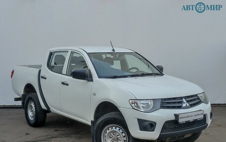 Mitsubishi L200 IV рестайлинг, 2013 год, 1 155 000 рублей, 3 фотография
