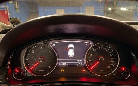 Volkswagen Touareg III, 2011 год, 1 900 000 рублей, 11 фотография