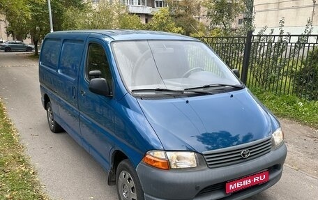 Toyota HiAce, 2003 год, 500 000 рублей, 1 фотография