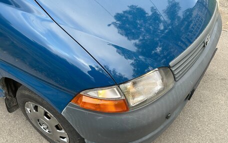 Toyota HiAce, 2003 год, 500 000 рублей, 3 фотография