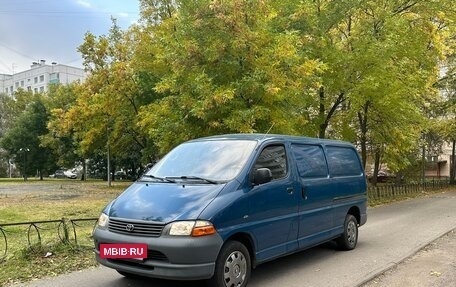 Toyota HiAce, 2003 год, 500 000 рублей, 2 фотография