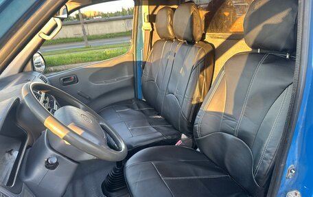 Toyota HiAce, 2003 год, 500 000 рублей, 10 фотография