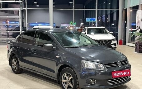 Volkswagen Polo VI (EU Market), 2013 год, 755 000 рублей, 2 фотография