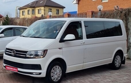 Volkswagen Caravelle T6 рестайлинг, 2016 год, 4 500 000 рублей, 1 фотография