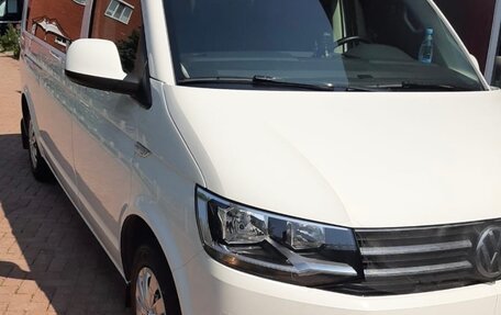 Volkswagen Caravelle T6 рестайлинг, 2016 год, 4 500 000 рублей, 4 фотография