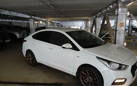 Hyundai Solaris II рестайлинг, 2018 год, 1 750 000 рублей, 5 фотография