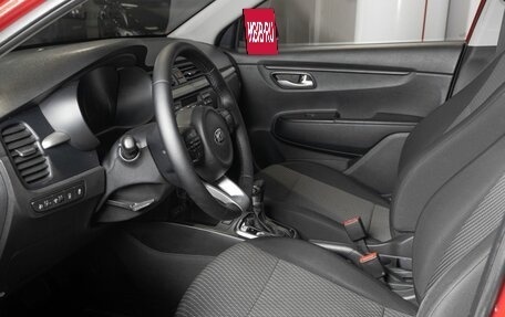 KIA Rio IV, 2018 год, 1 303 000 рублей, 18 фотография