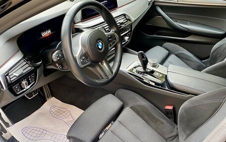 BMW 5 серия, 2019 год, 4 300 000 рублей, 5 фотография