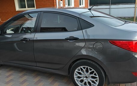 Hyundai Solaris II рестайлинг, 2015 год, 750 000 рублей, 5 фотография