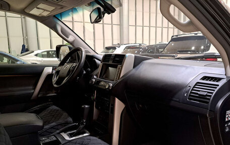 Toyota Land Cruiser Prado 150 рестайлинг 2, 2011 год, 3 260 000 рублей, 15 фотография