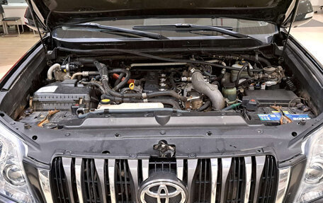 Toyota Land Cruiser Prado 150 рестайлинг 2, 2011 год, 3 260 000 рублей, 13 фотография